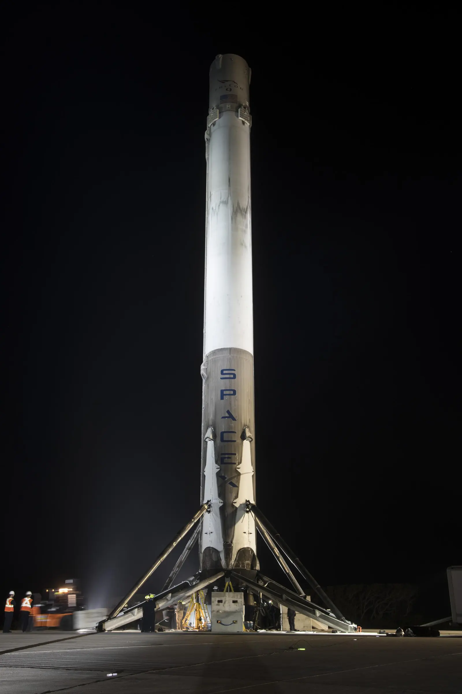 B1025