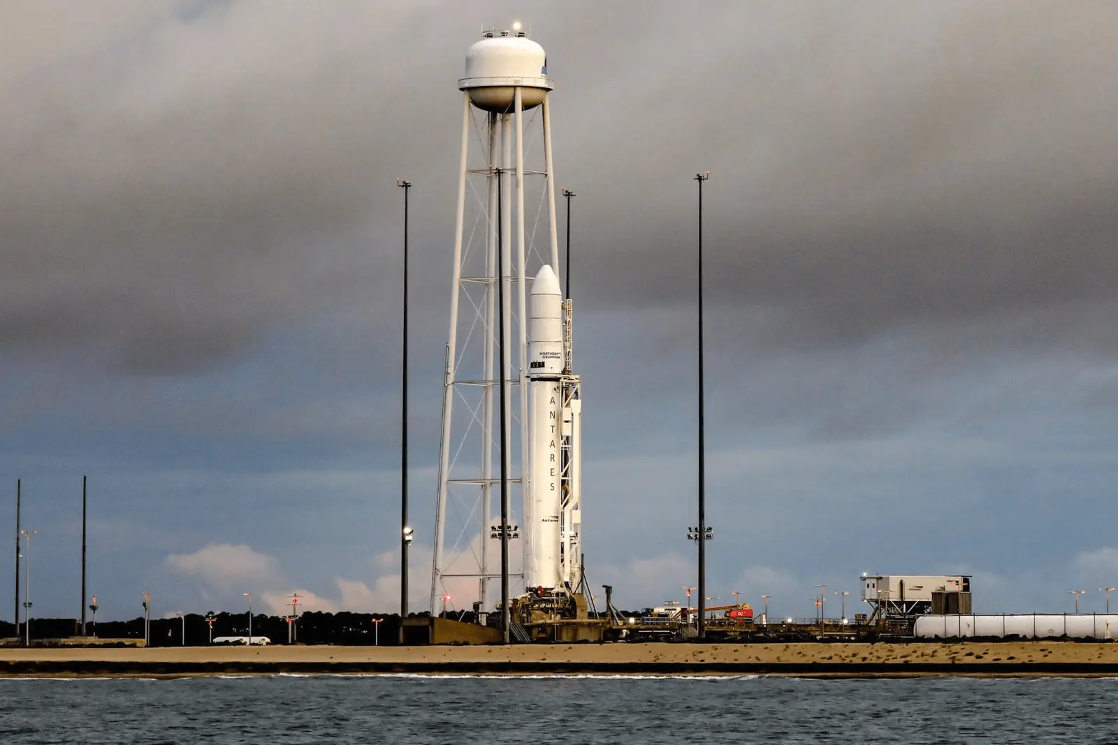 Antares 230+ | Cygnus CRS-2 NG-13 (S.S. Robert H. Lawrence.)