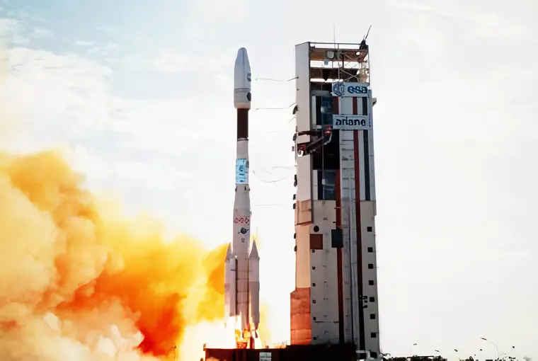 Ariane 44LP | Hot Bird 3 & Meteosat 7