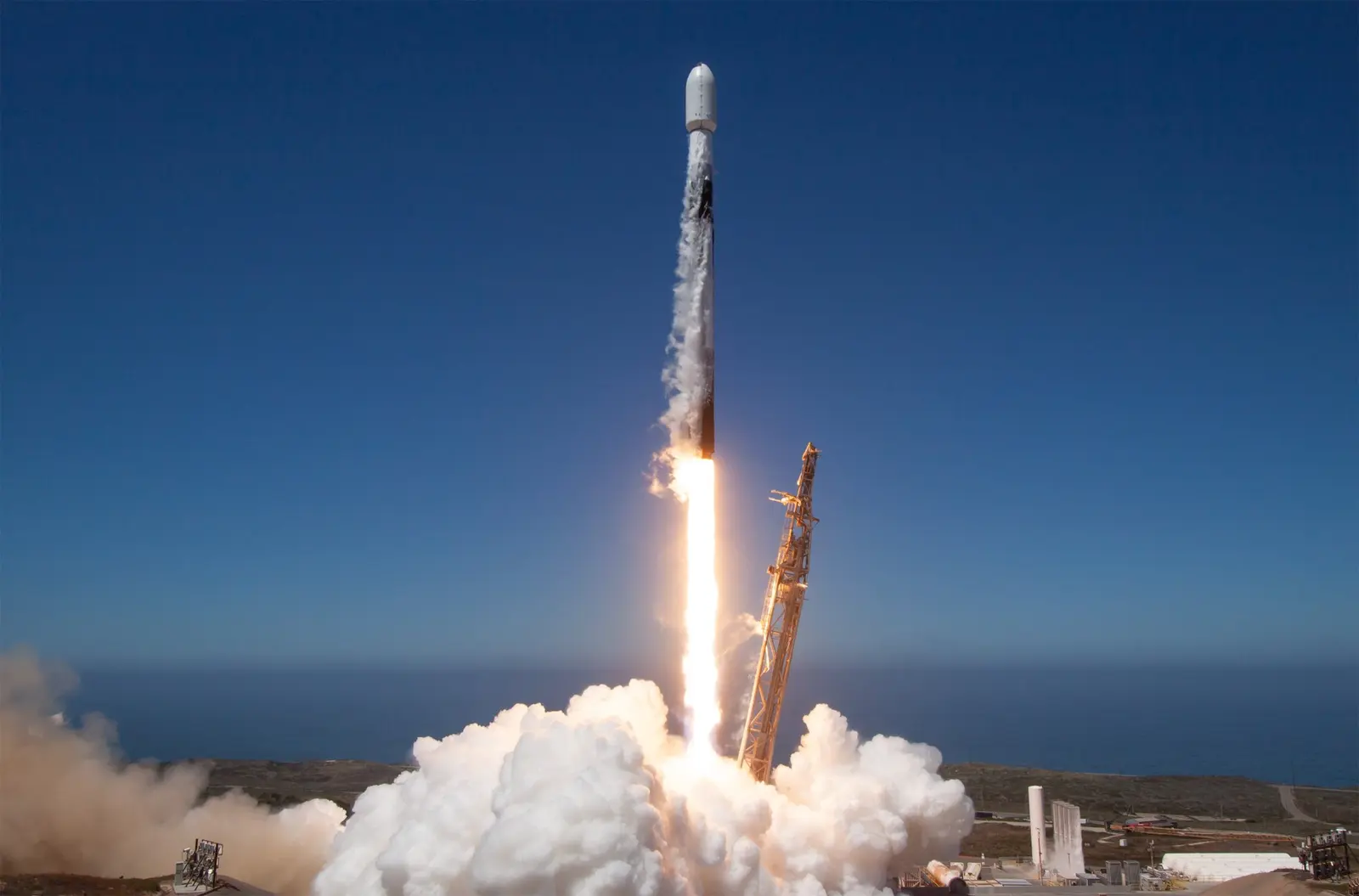 Falcon 9 Block 5 | Transporter 11 (Dedicated SSO Rideshare)