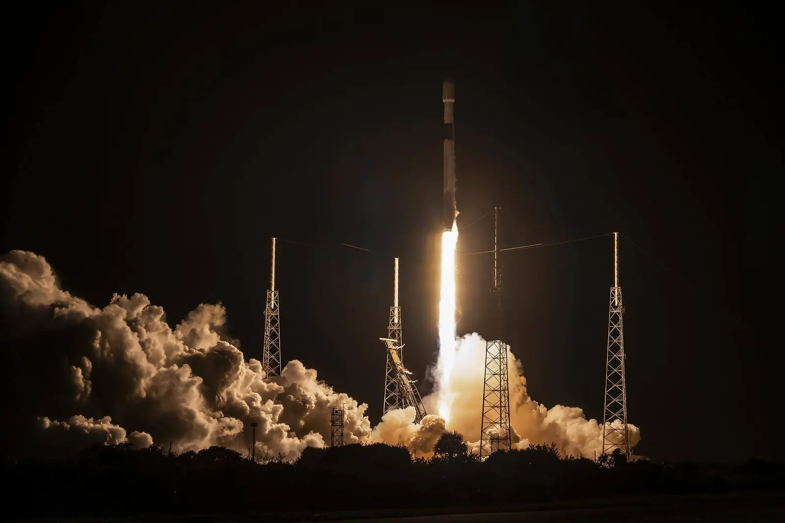 Falcon 9 Block 5 | Galaxy 37