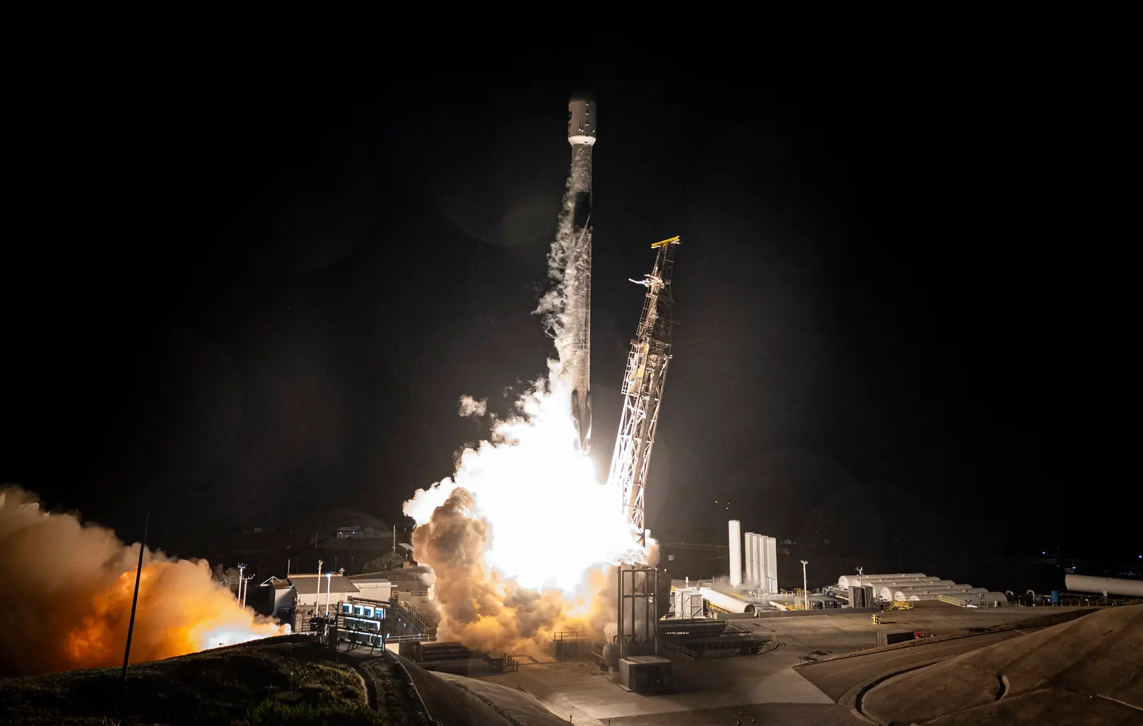 Falcon 9 Block 5 | SPHEREx & PUNCH