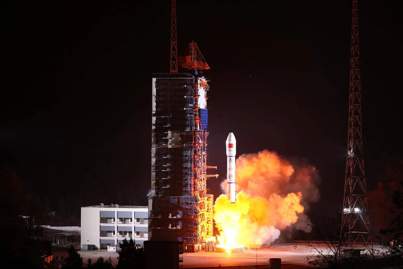 Long March 2C | APStar 6E