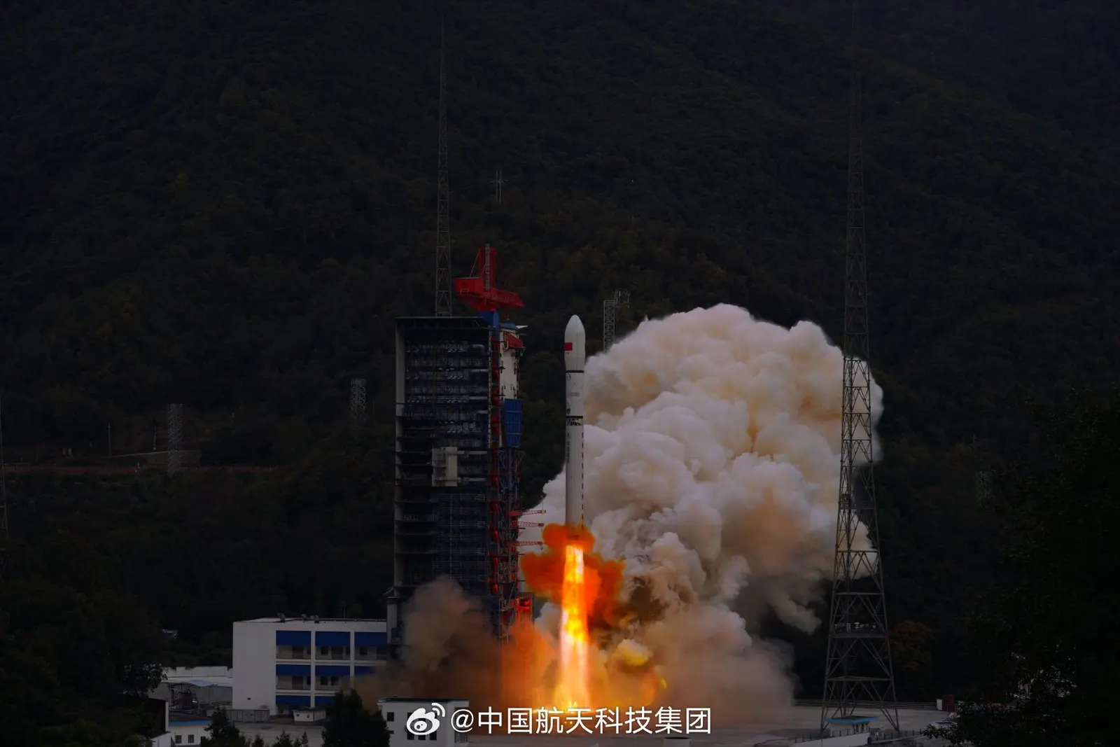 Long March 2D/YZ-3 | Hongyan-1 & Yunhai-2 Group 01