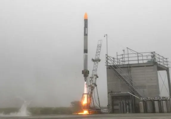 Press Conference for MOMO F7 launch abort.